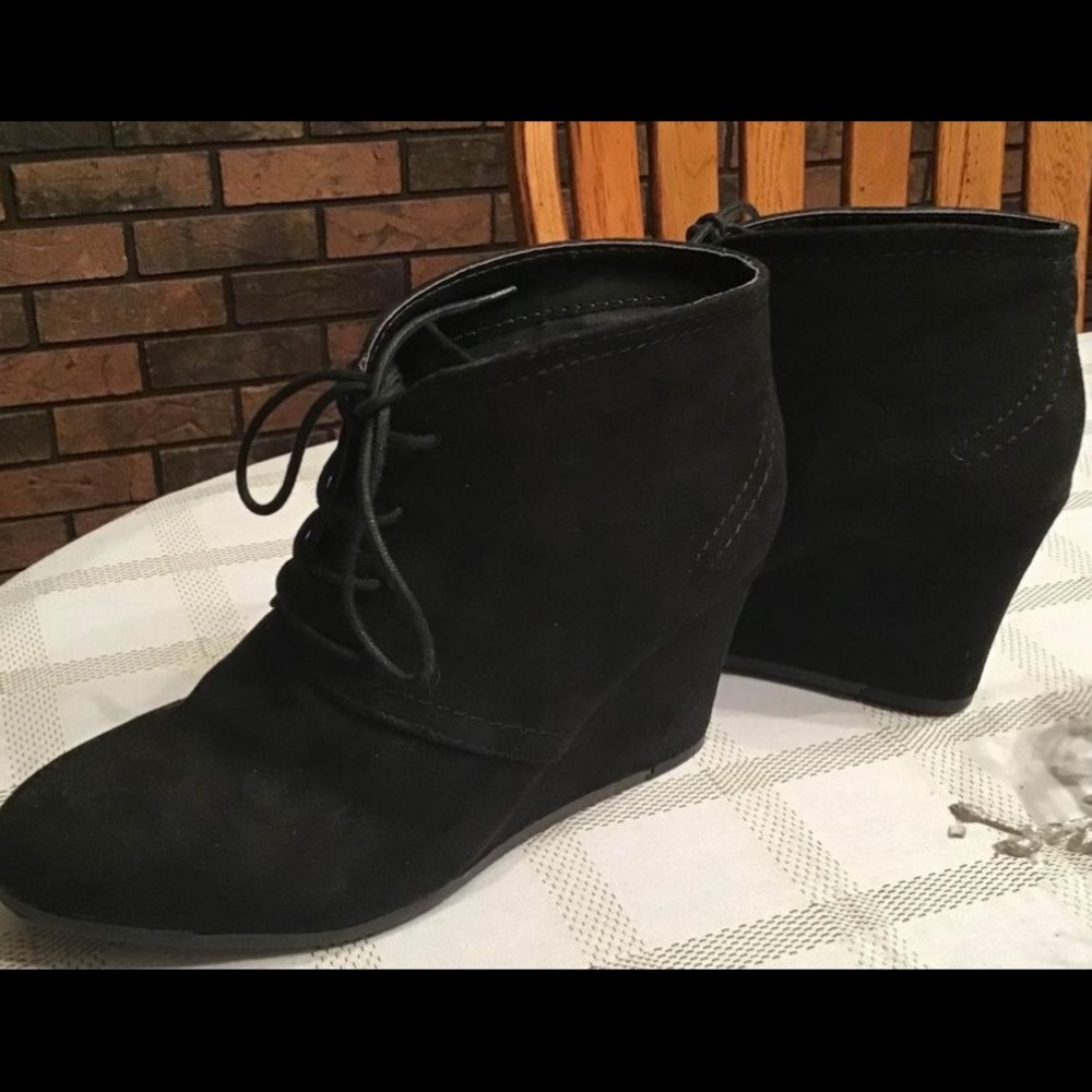 Black Wedged Booties